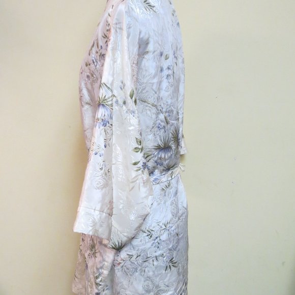 Intimo Amore robe, Satin, one size  white & floral - Picture 3 of 8